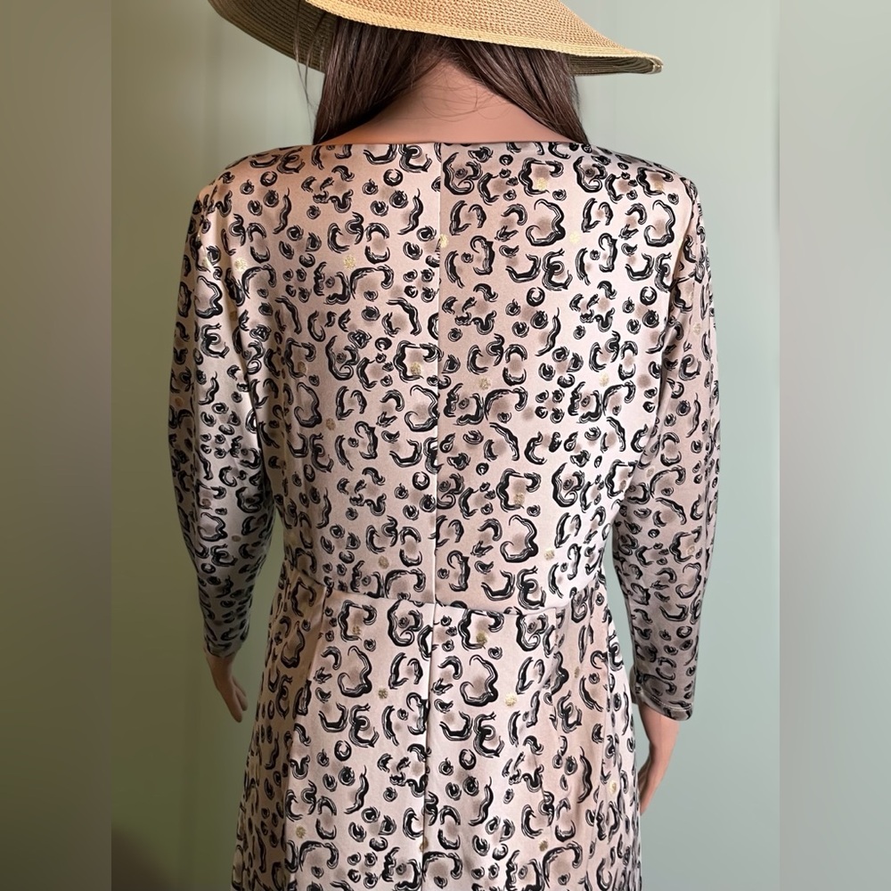 Anthropologie Tracy Negoshian Dress. Medium. Gray, Black, Gold. Washable Stretch - Picture 6 of 6